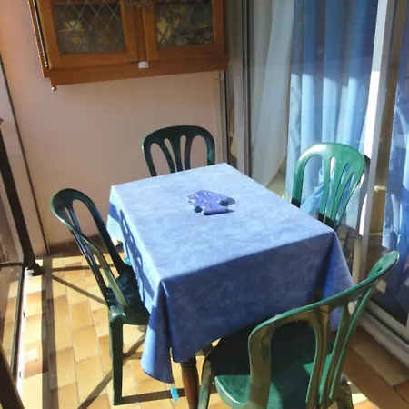 Studio Le Grau-Du-Roi, 1 Piece, 4 Personnes - Fr-1-307-31 *